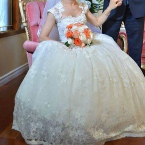 COPY - Wedding Dress Anne Jean-Michel Haute Coture - Picture 4 of 11